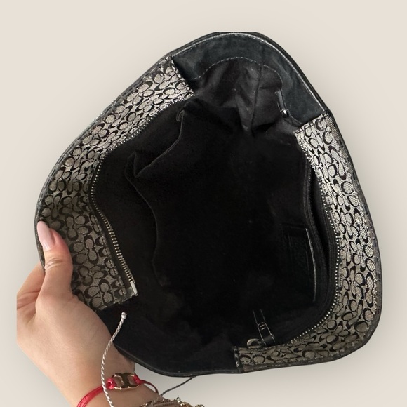 Coach | Vintage Y2K Signature Canvas Tote Bag - Picture 9 of 11